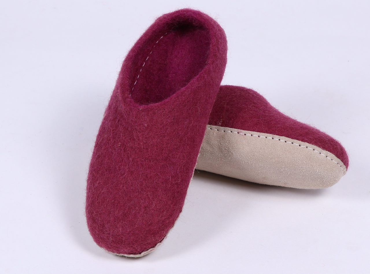 Plain felt slippers