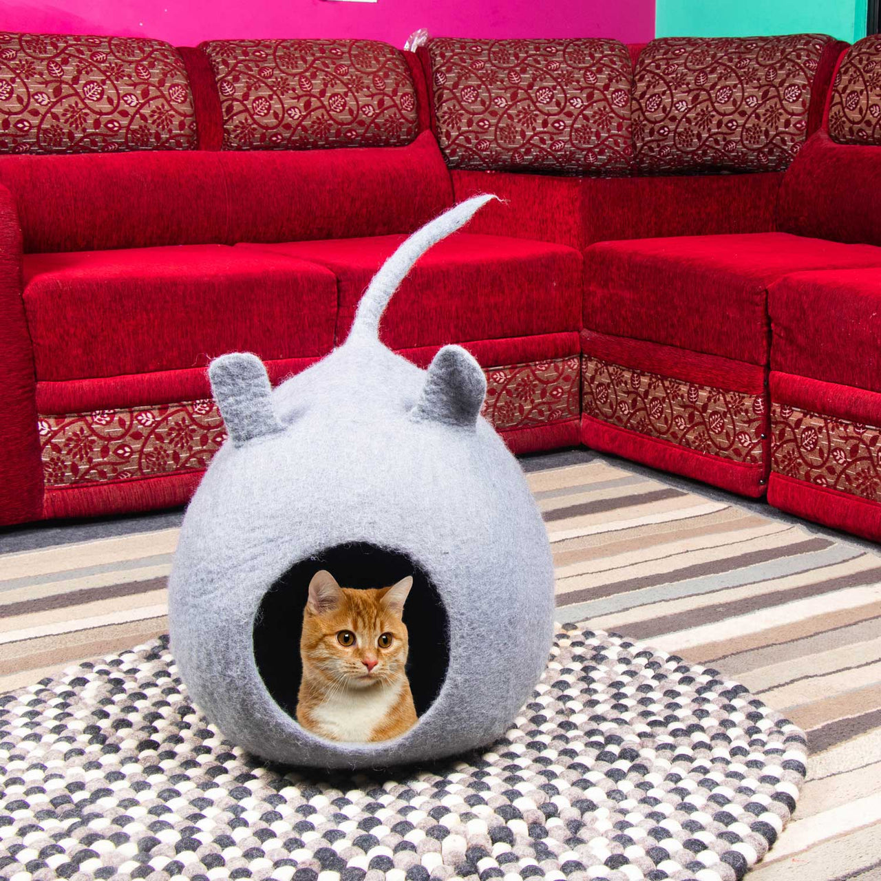 Feltcave Cat Cave Bed, Handmade from Wool, Enclosed Cat Bed, Cat Pod, Cat Dome Nest Hiding Place, Cozy Hideout Cat Igloo Pod for Indoor Cats