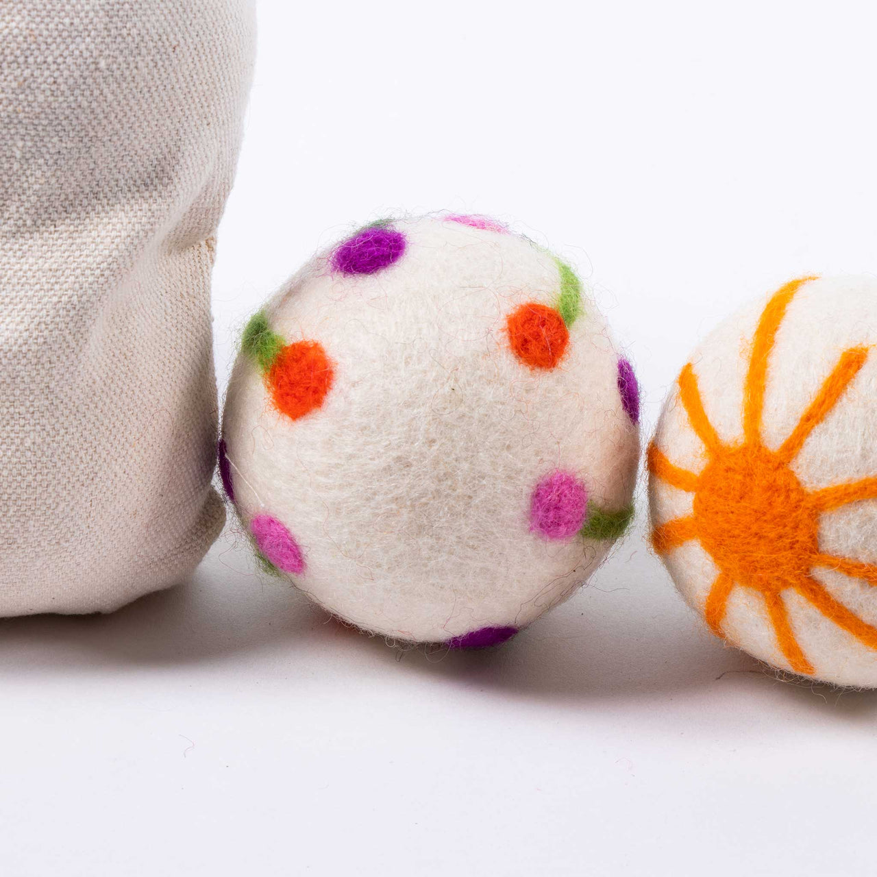 Needled Wool Felt White Dryer Ball