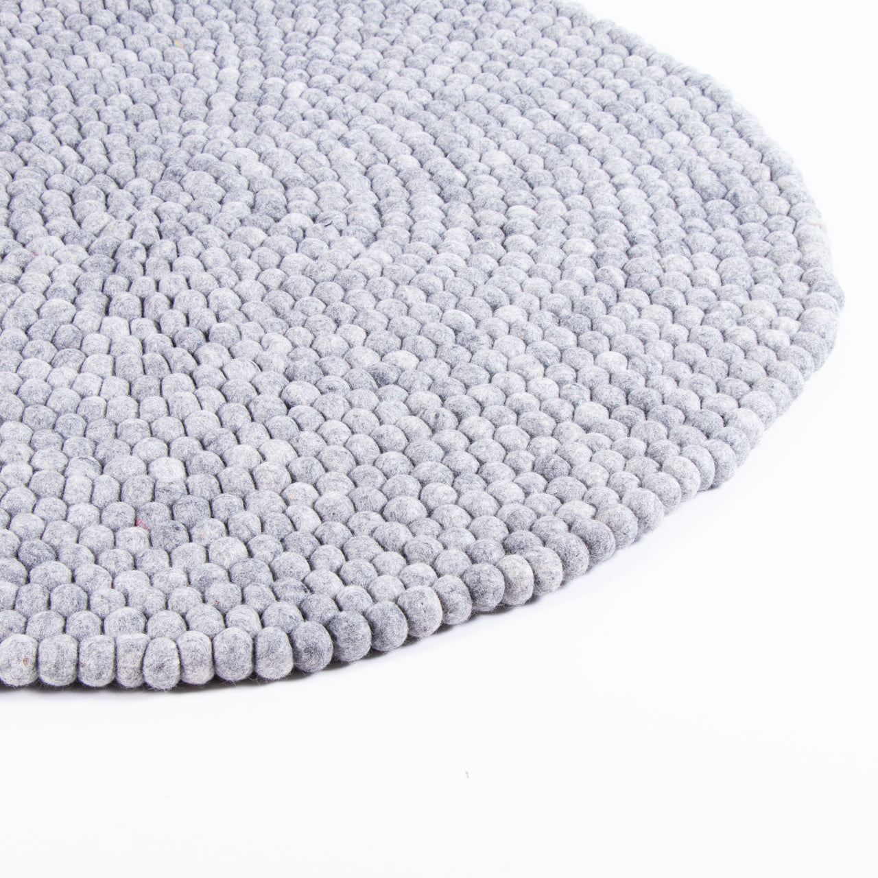 Natural wool felt ball rug round – feltandwool